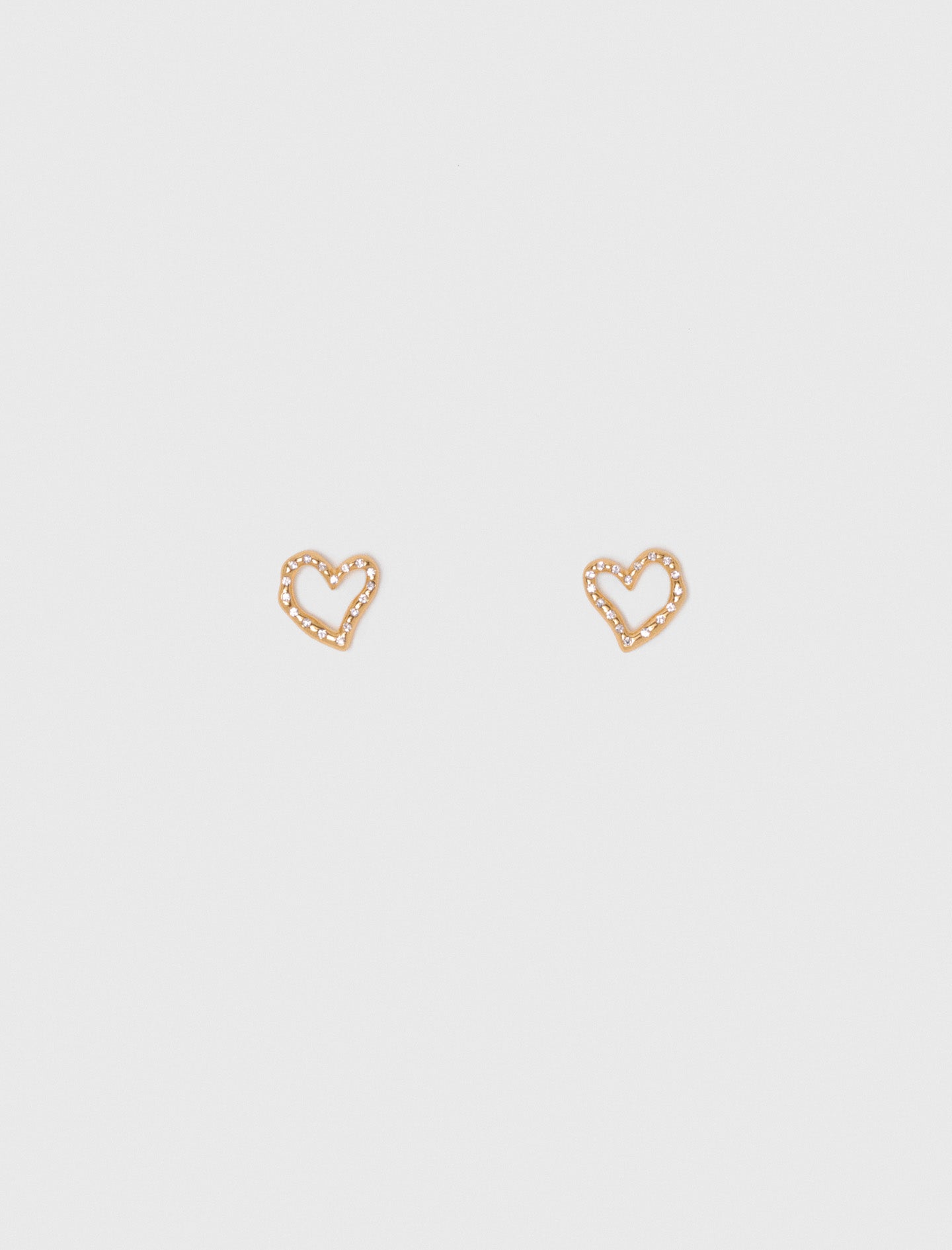 Heart rhinestone stud earrings