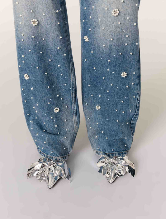 Silver Leather pumps with bow detail