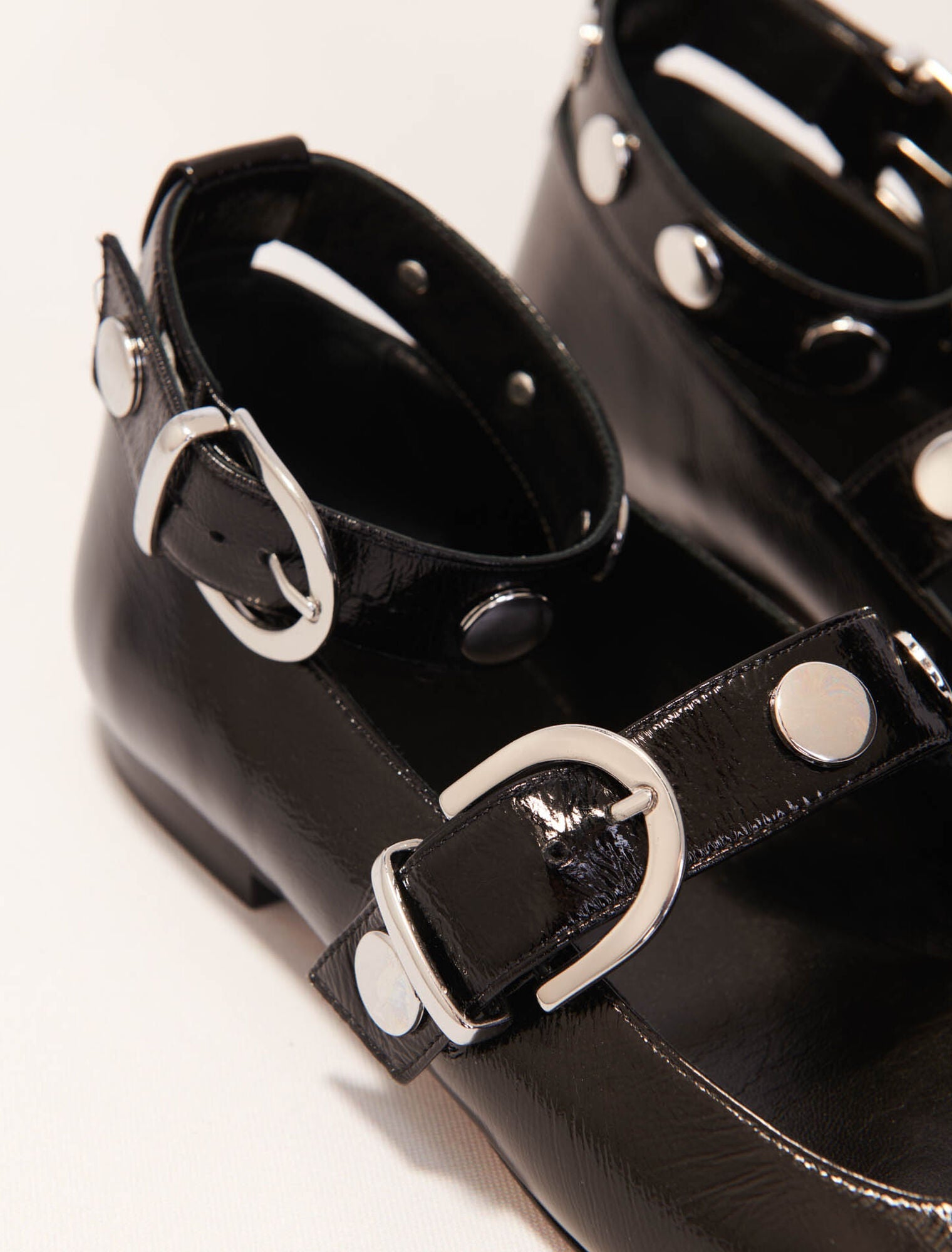 Black-Studded leather Mary Jane pumps