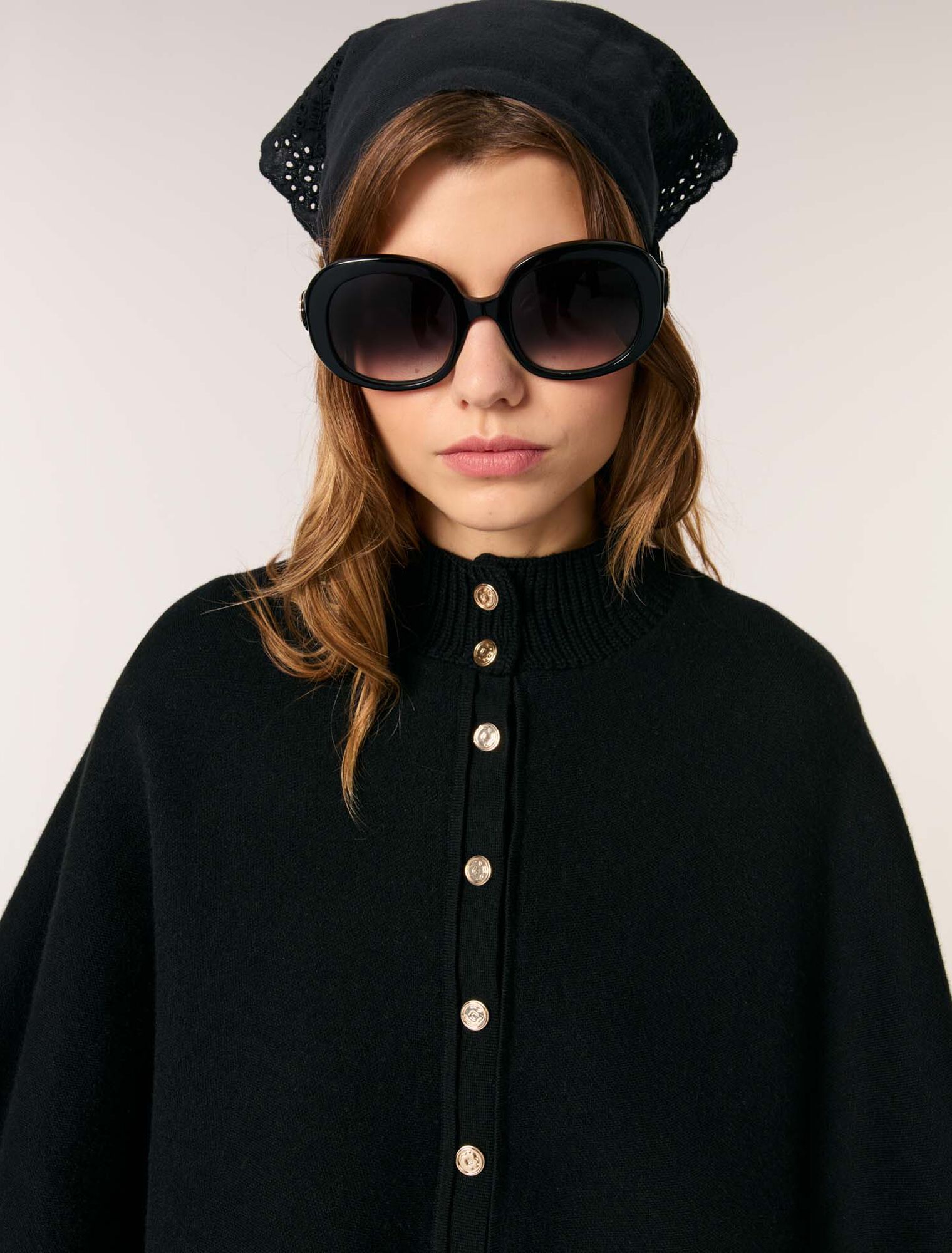 Black-Cape-effect cardigan