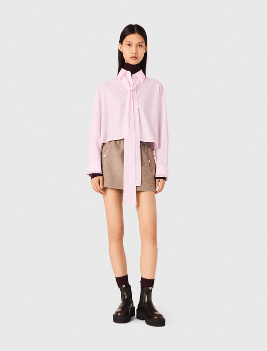 Short shirt with pussy bow