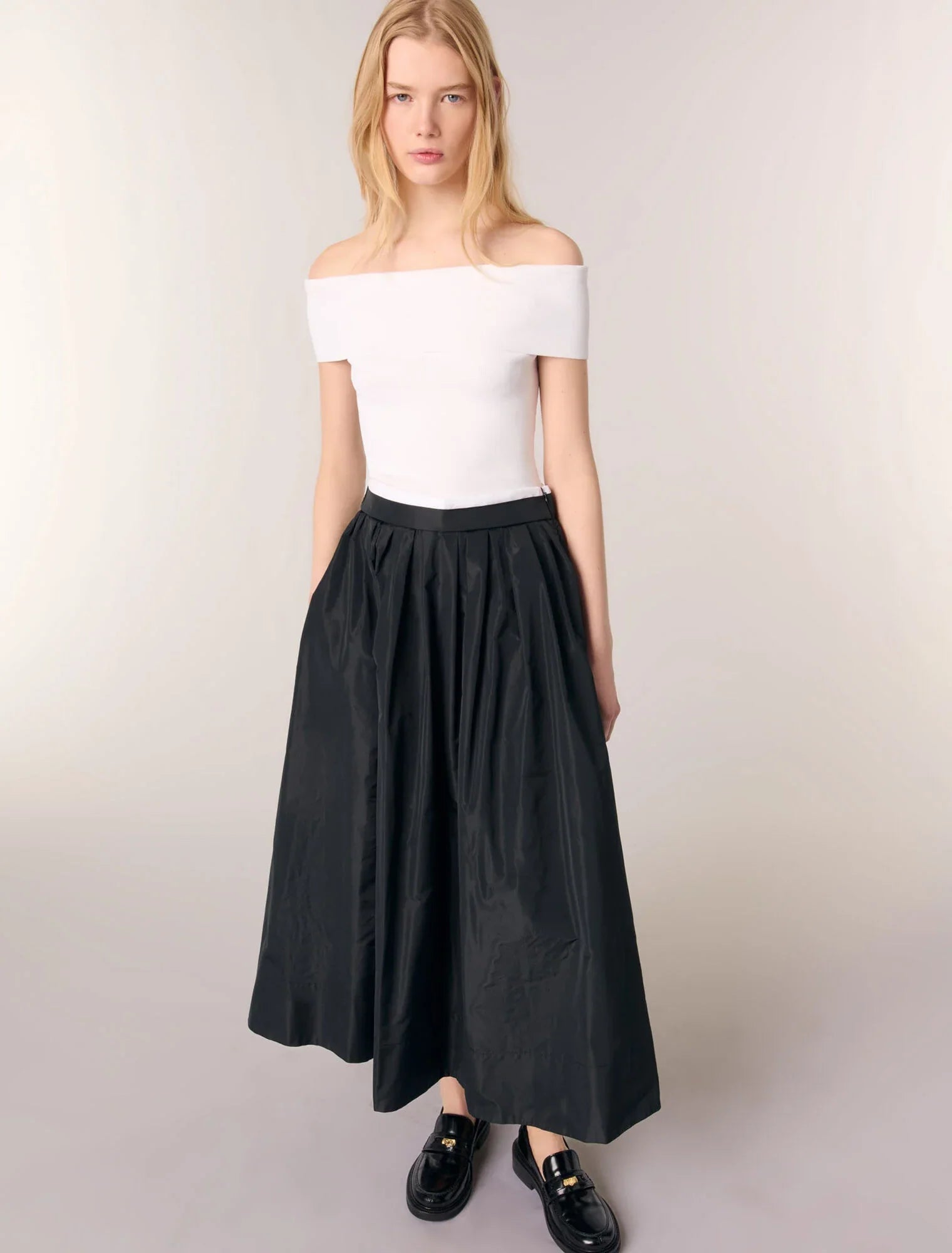 Black-Long skirt with contrast waistband
