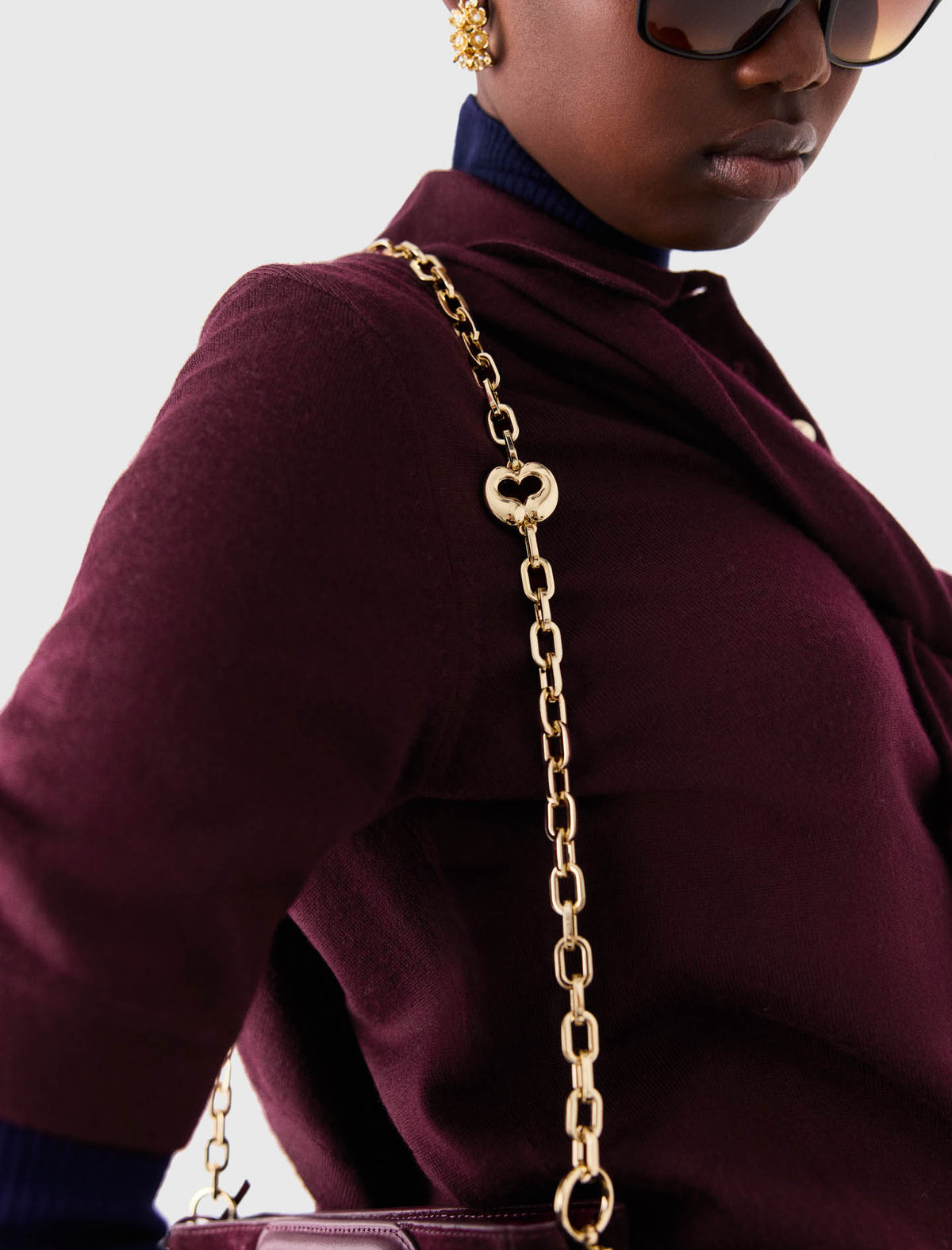 Short metal chain shoulder strap Gold