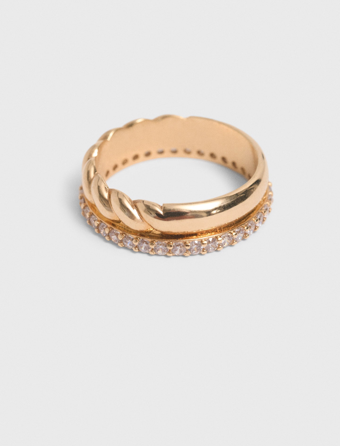Twisted gold rhinestone ring Gold