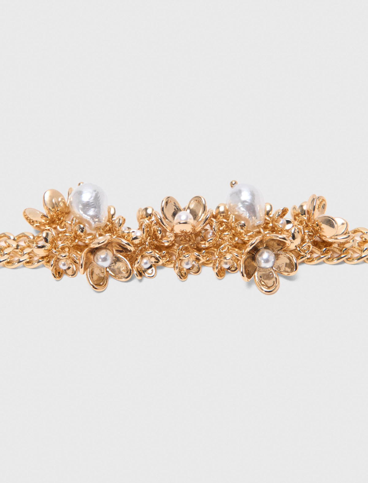 Asymmetric wide chain bracelet Gold