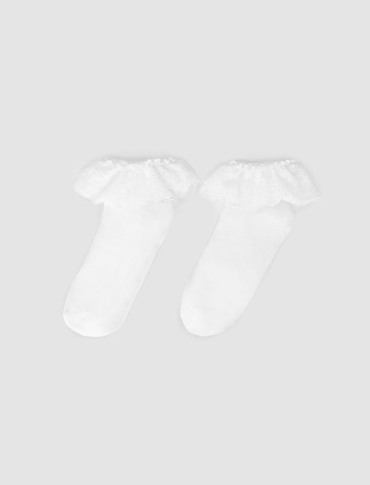 White-lace frill socks