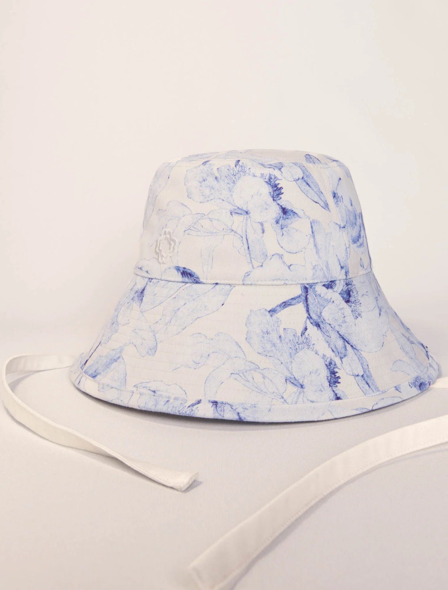 White/Blue-Watercolour themed long bucket hat