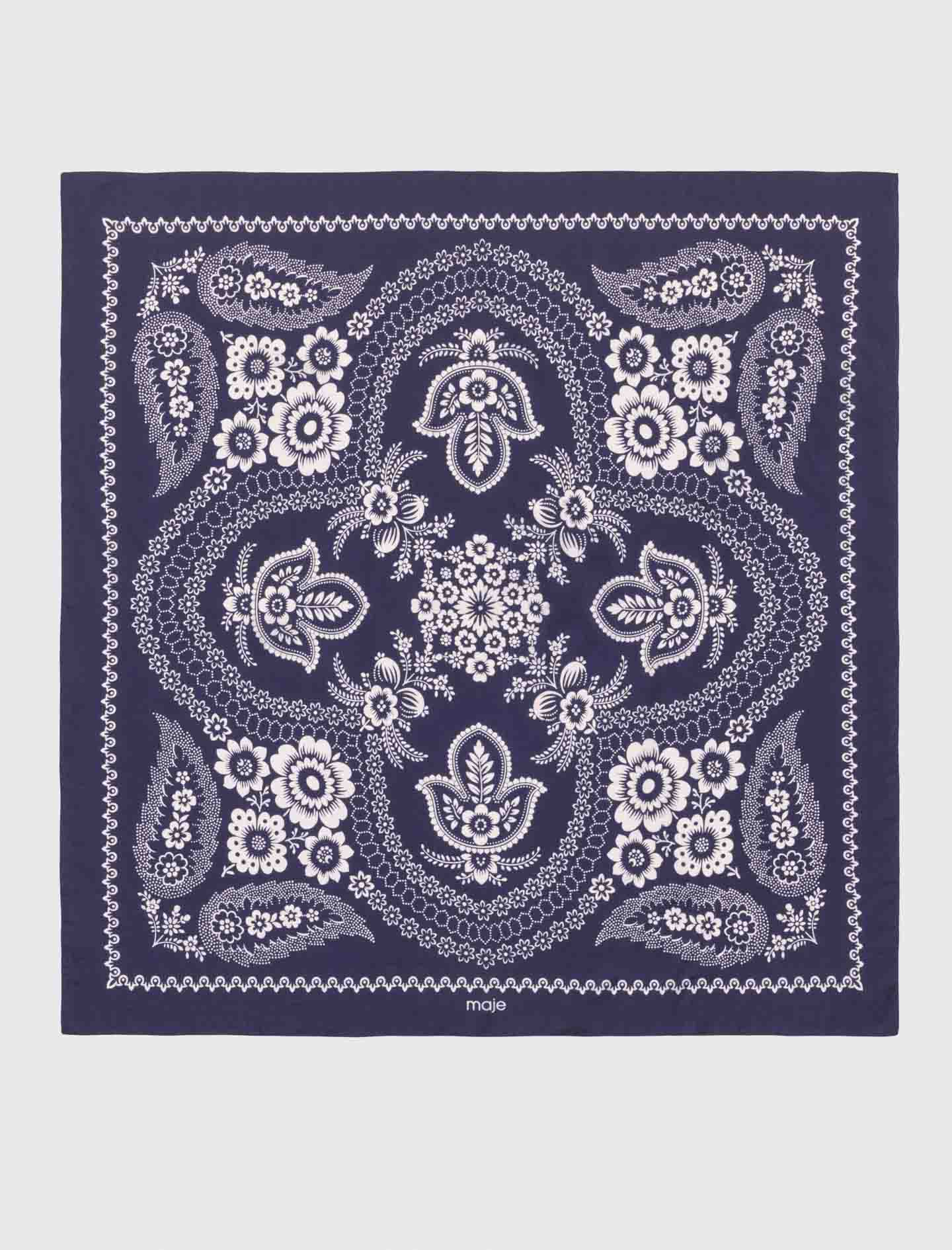 90x90 cm printed silk square scarf