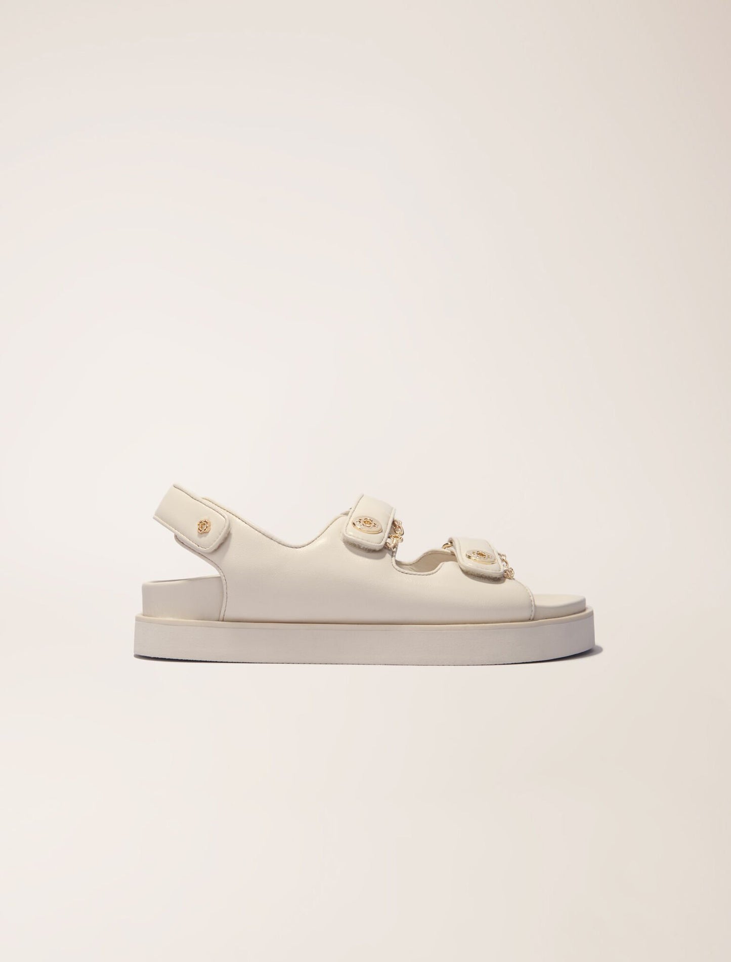 Ecru-featured-Flat leather sandals