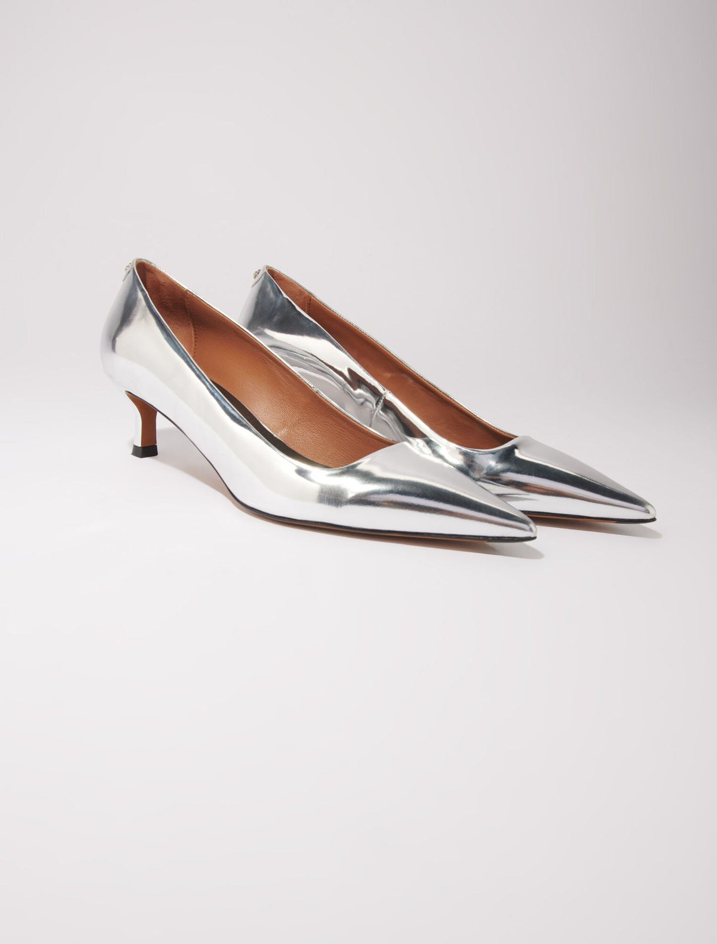 Silver   Pointed mirrored leather pumps