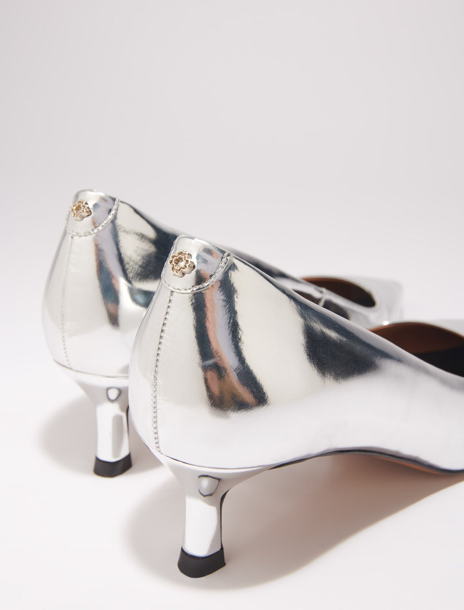 Silver   Pointed mirrored leather pumps