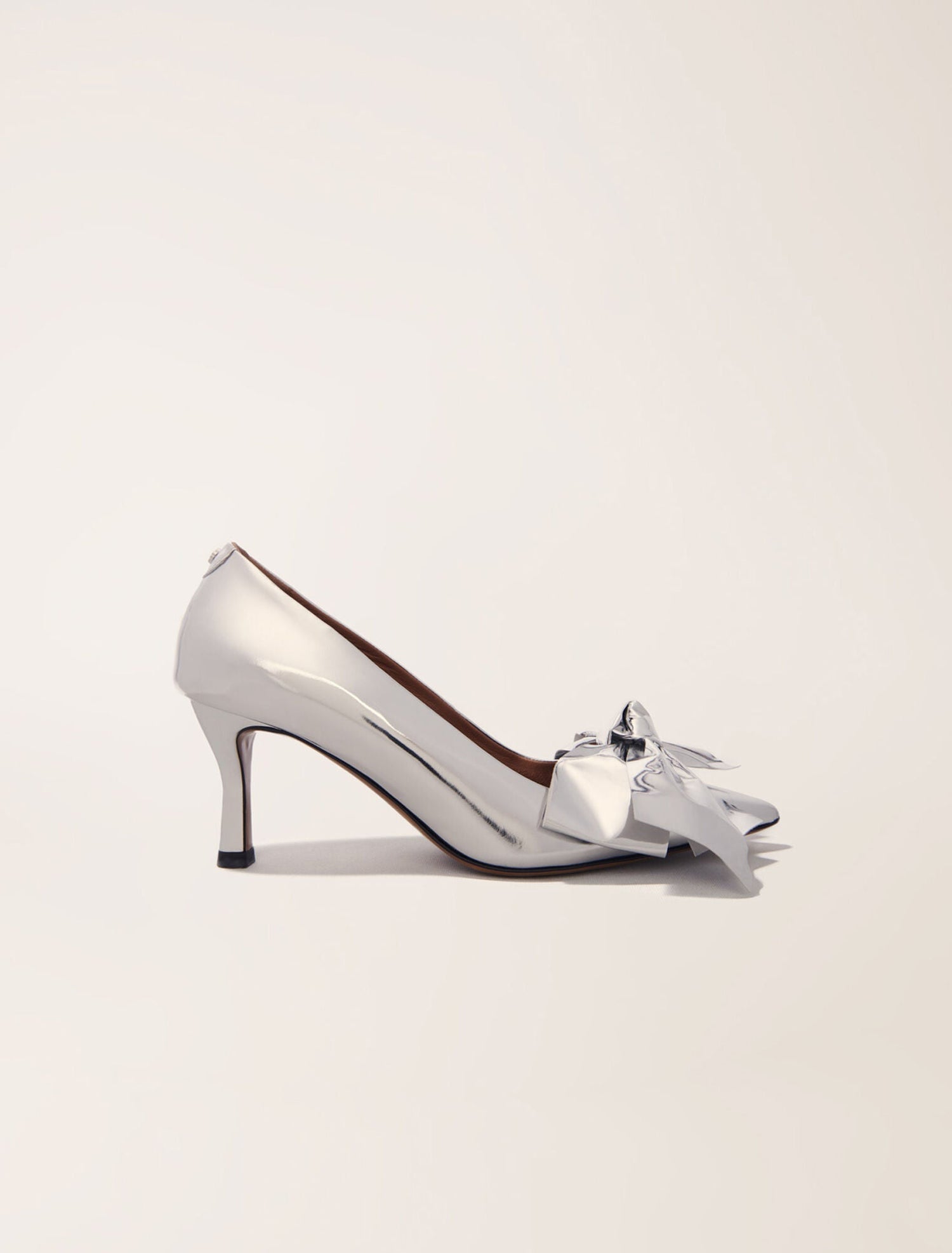 Silver featured Leather pumps with bow detail