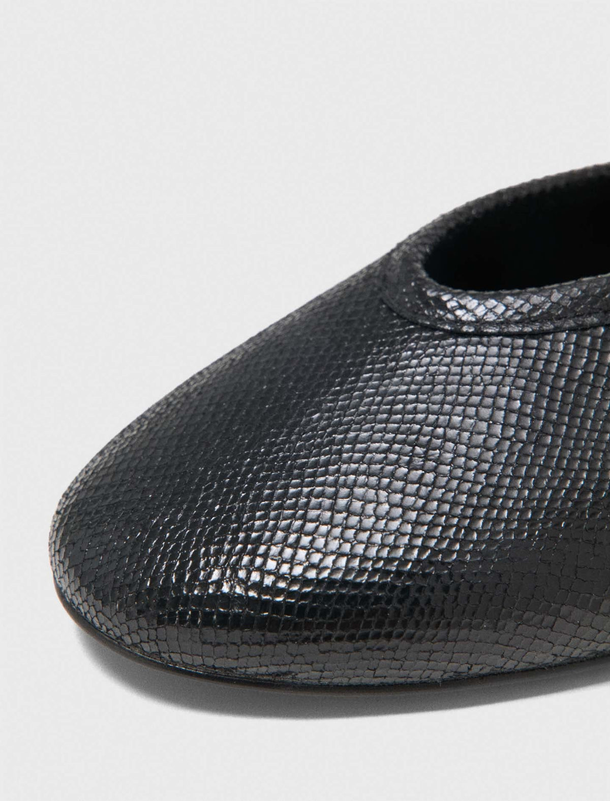 Embossed leather ballet flats Black