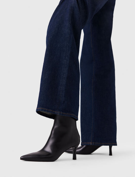 Leather ankle boots Black