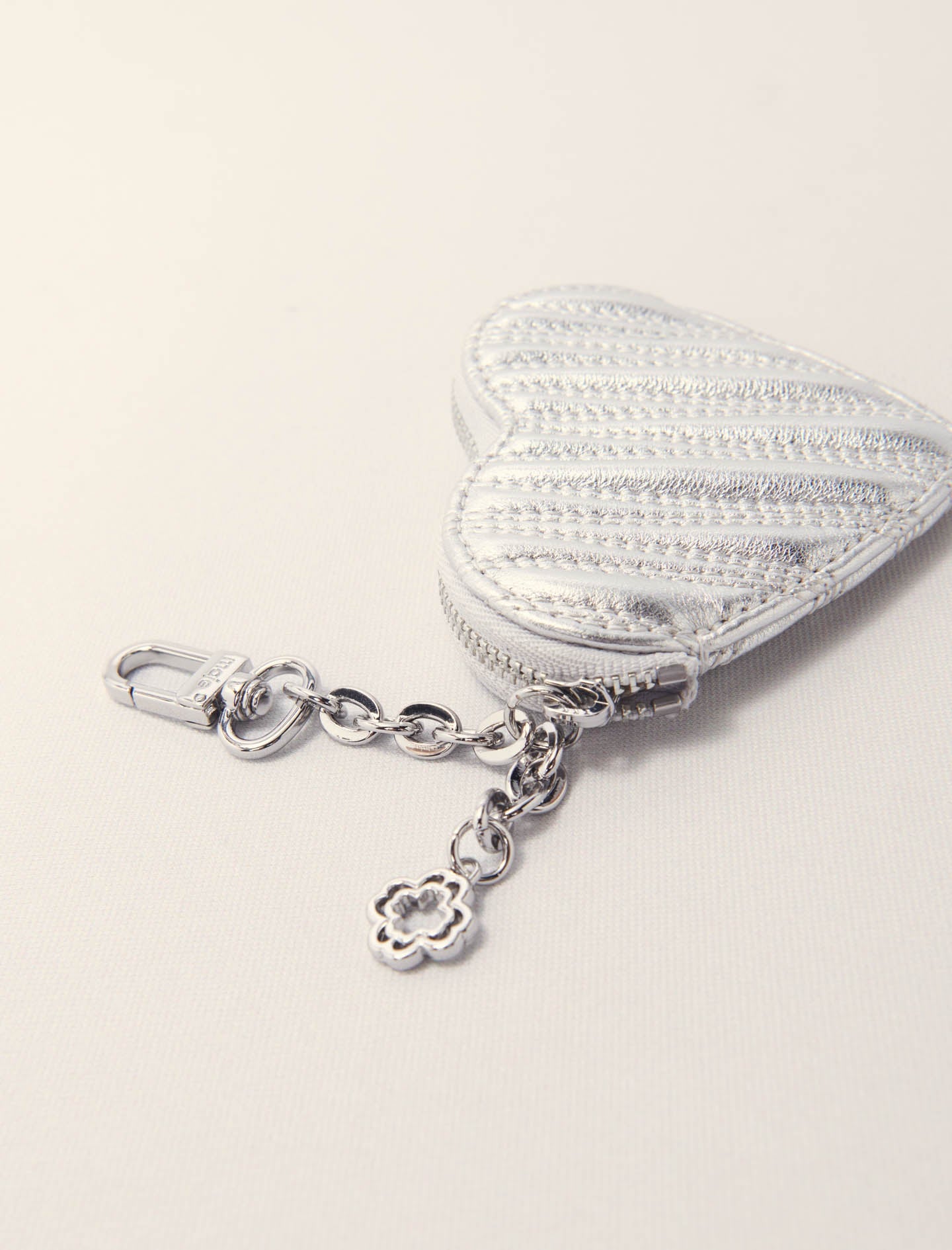 Silver-Clover Purse