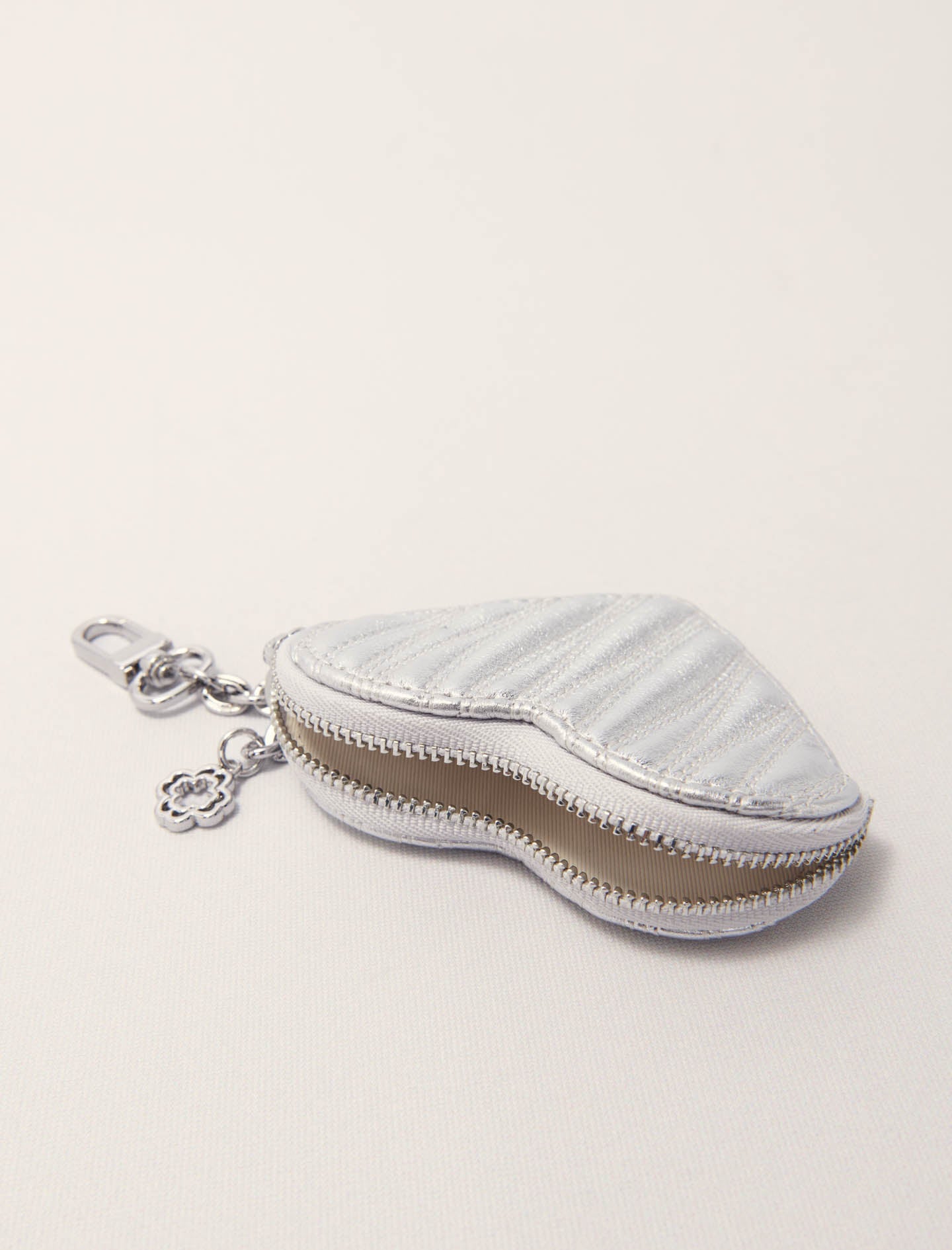 Silver-Clover Purse