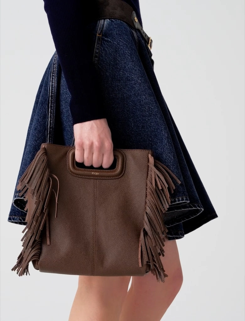 Grained leather M bag Brown
