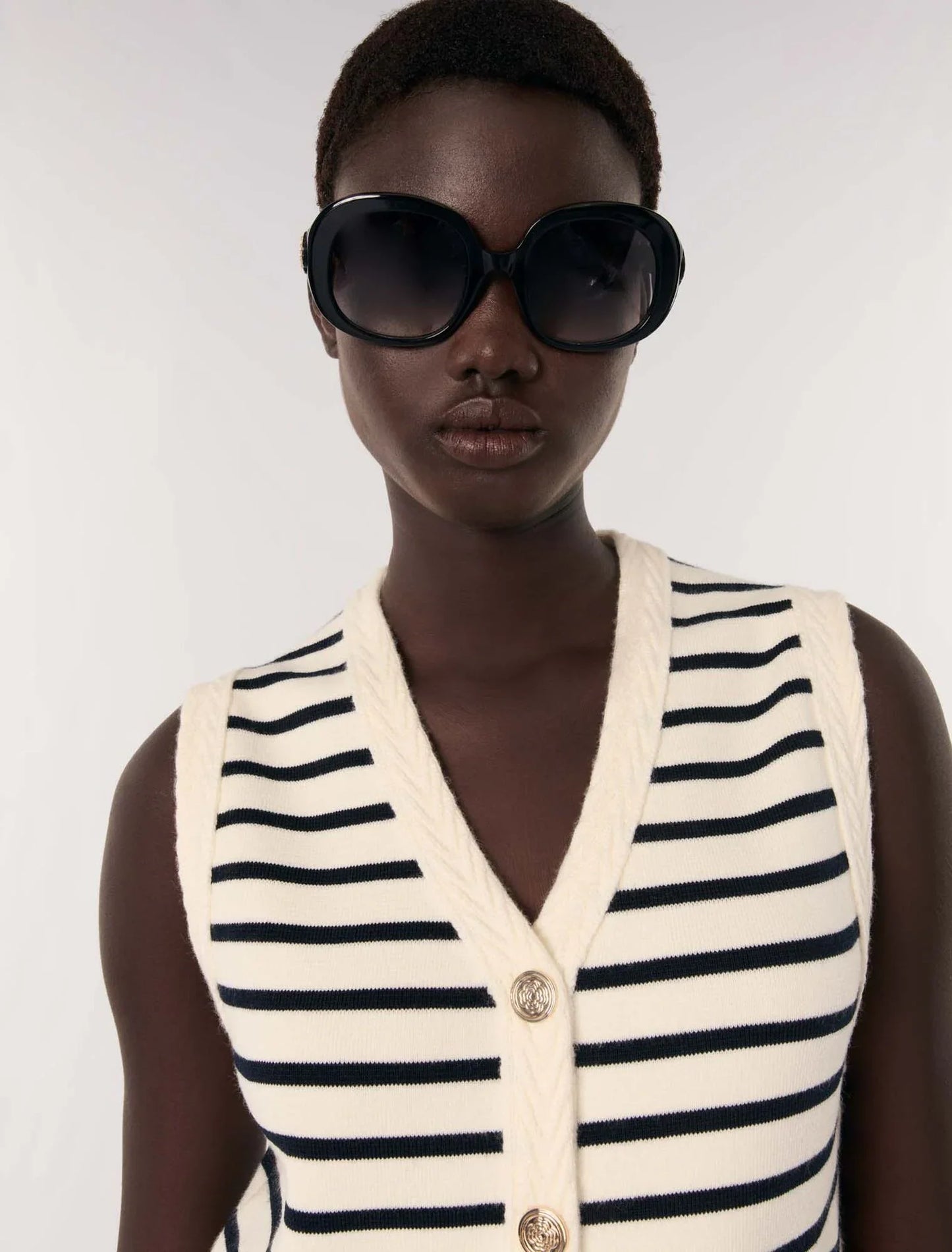 Navy / Ecru-Sleeveless striped cardigan