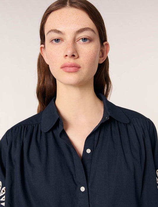 Navy-Cropped shirt with crochet detail