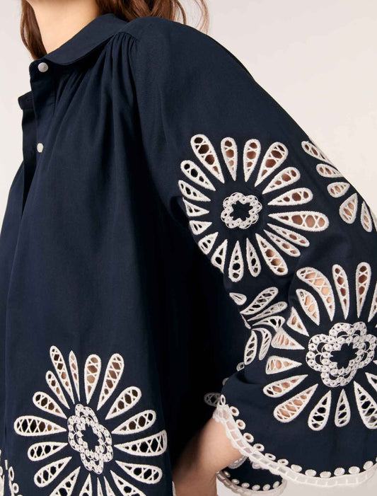 Navy-Cropped shirt with crochet detail