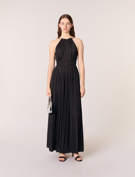Black featured Pleated trouser suit
