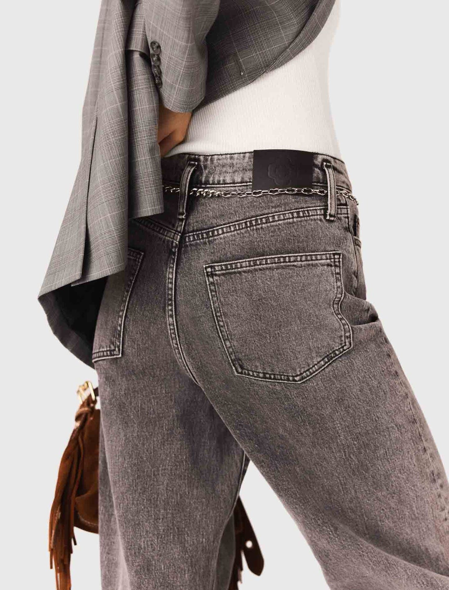 Wide-leg jeans with chain-link belt Grey
