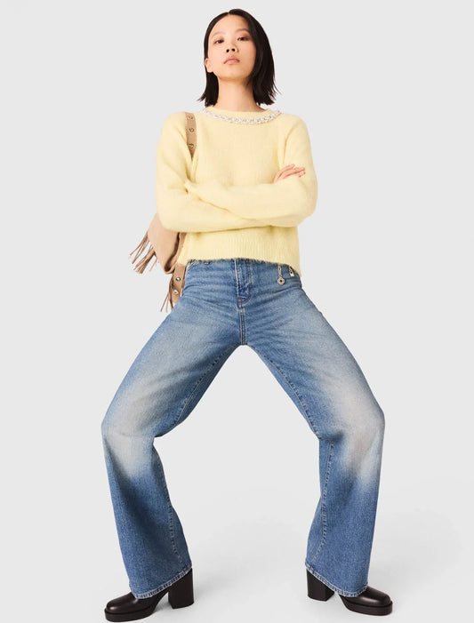 Jeans With Chain-Link Belt Blue
