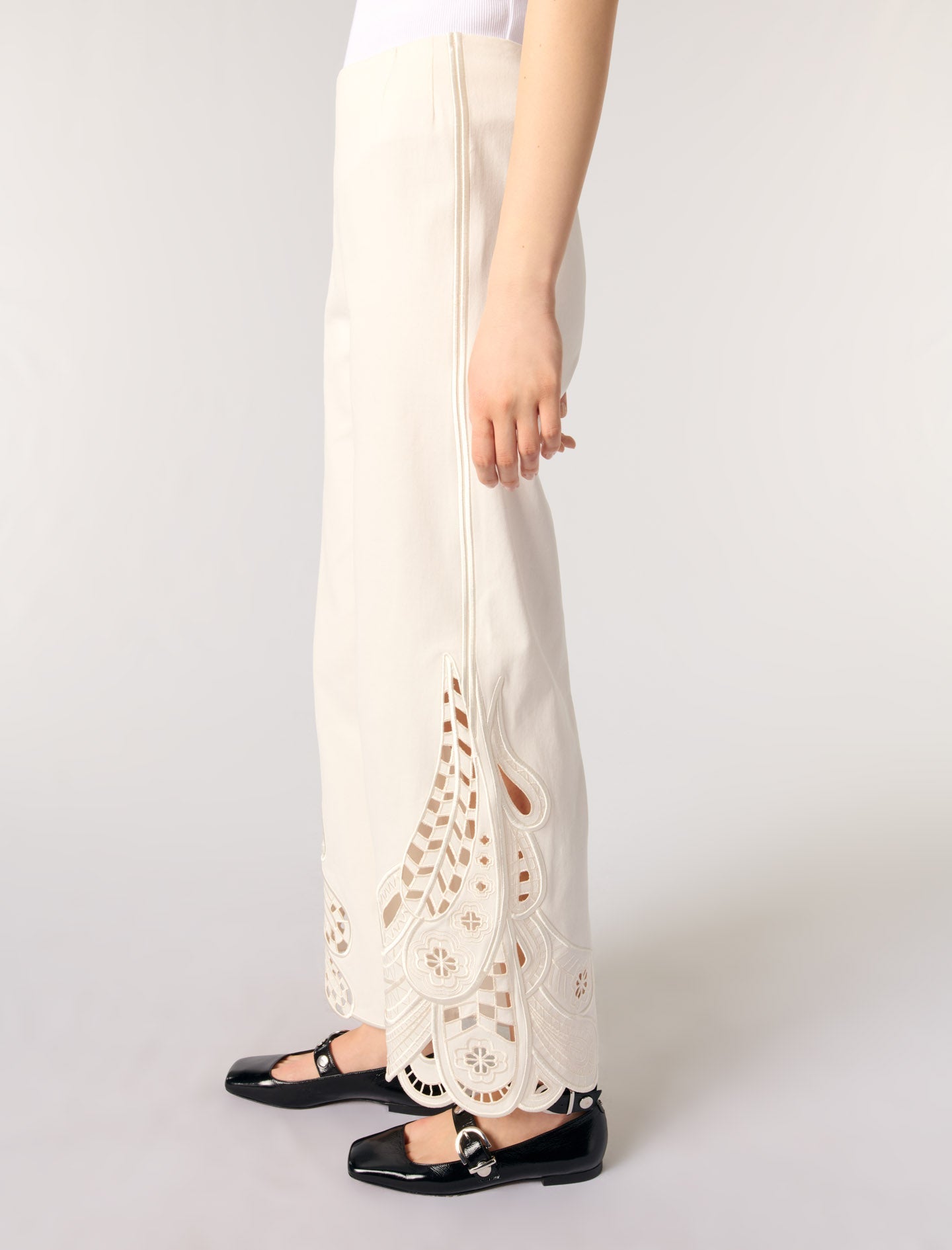 Ecru-Embroidered trousers