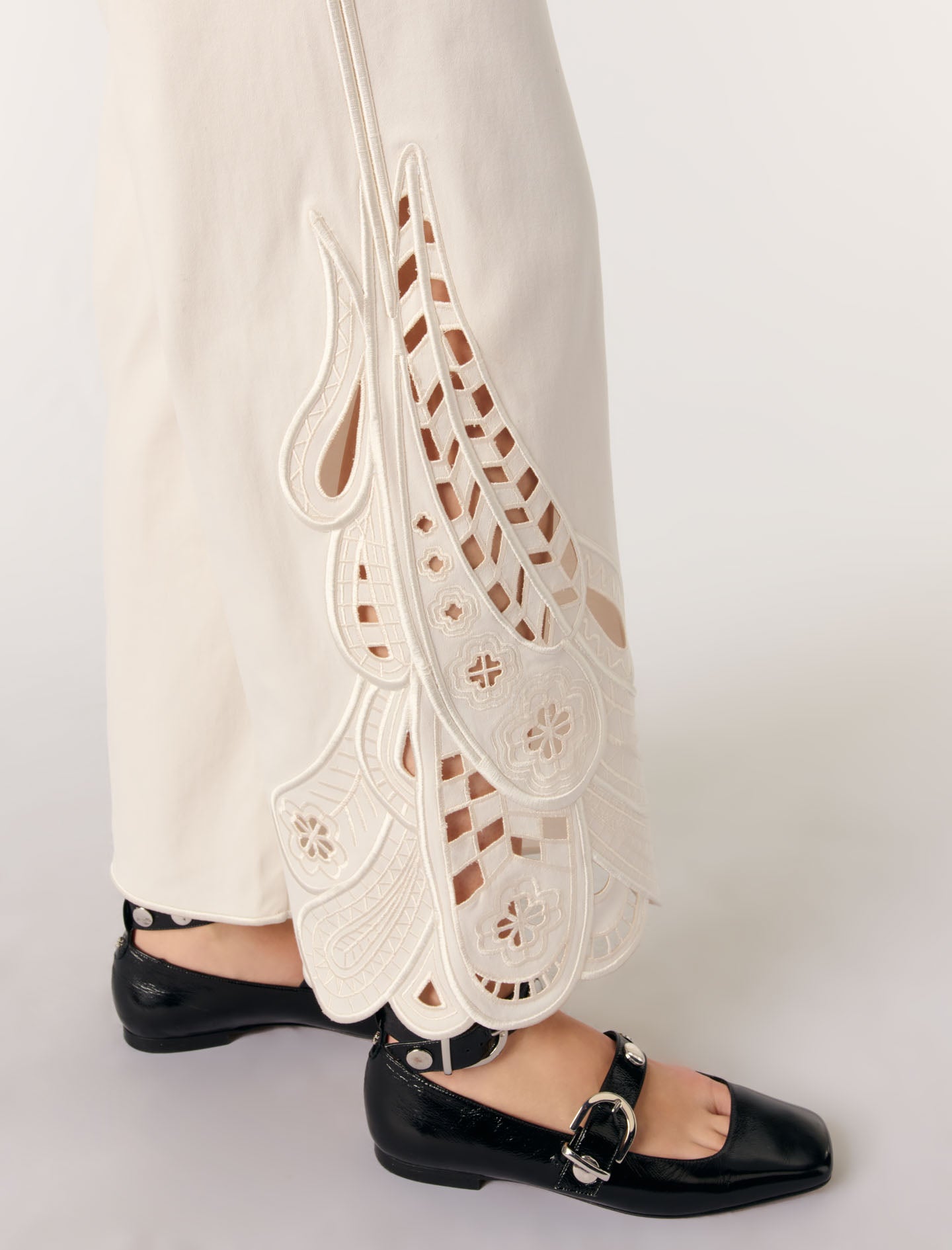 Ecru-Embroidered trousers
