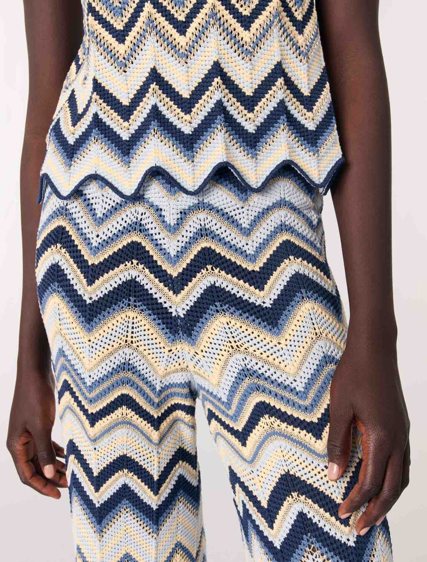 Blue/White-Crochet trousers