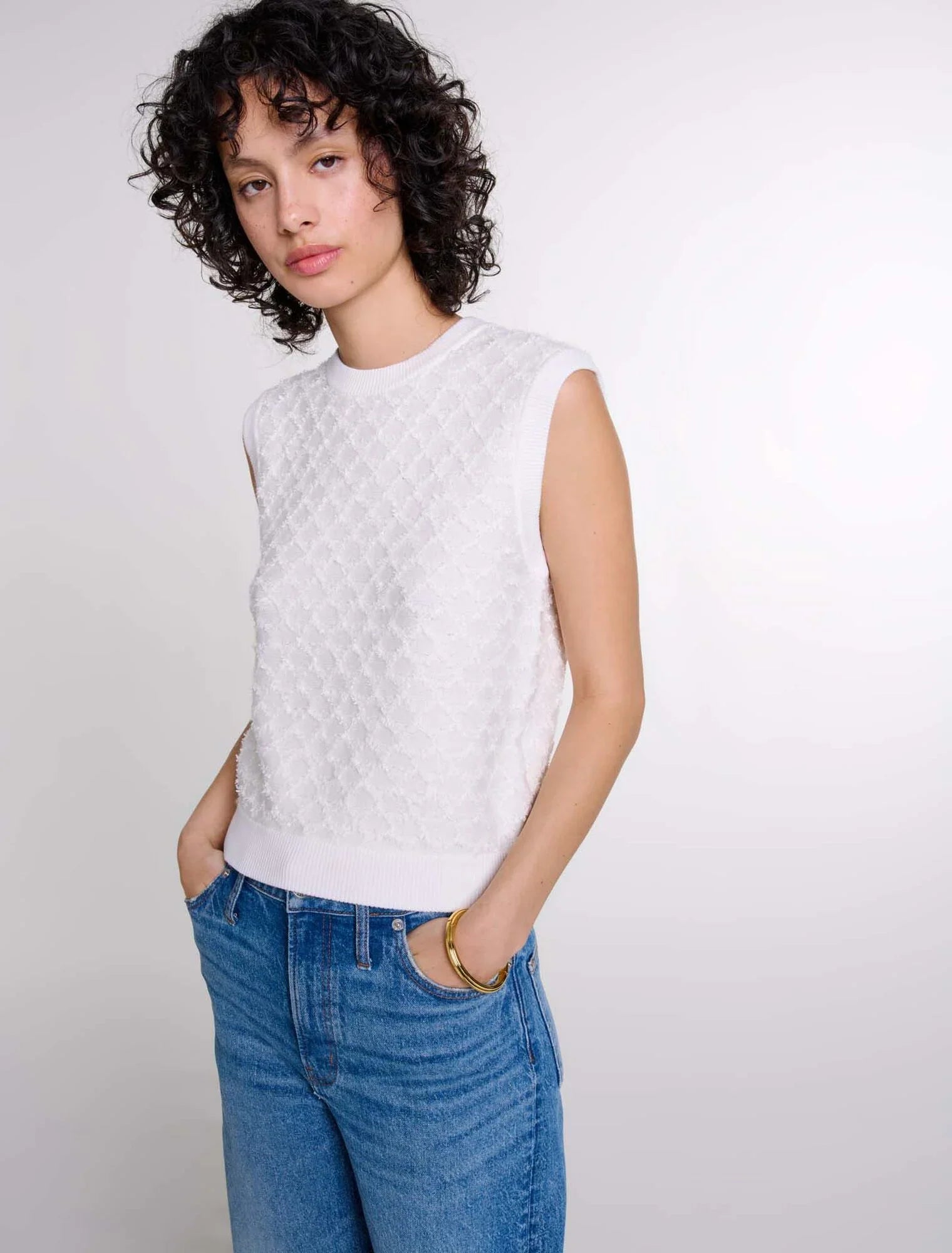 Ecru-Sleeveless knit jumper