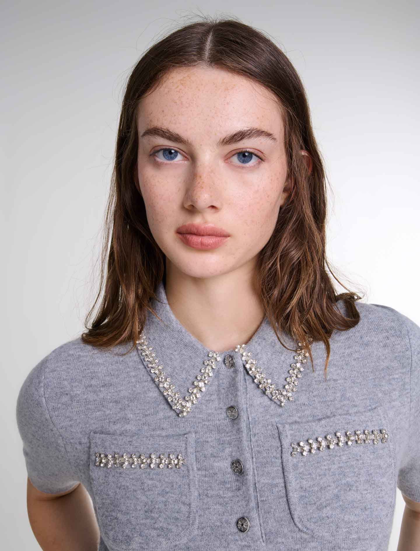 Grey  -Knitted jumper with rhinestones