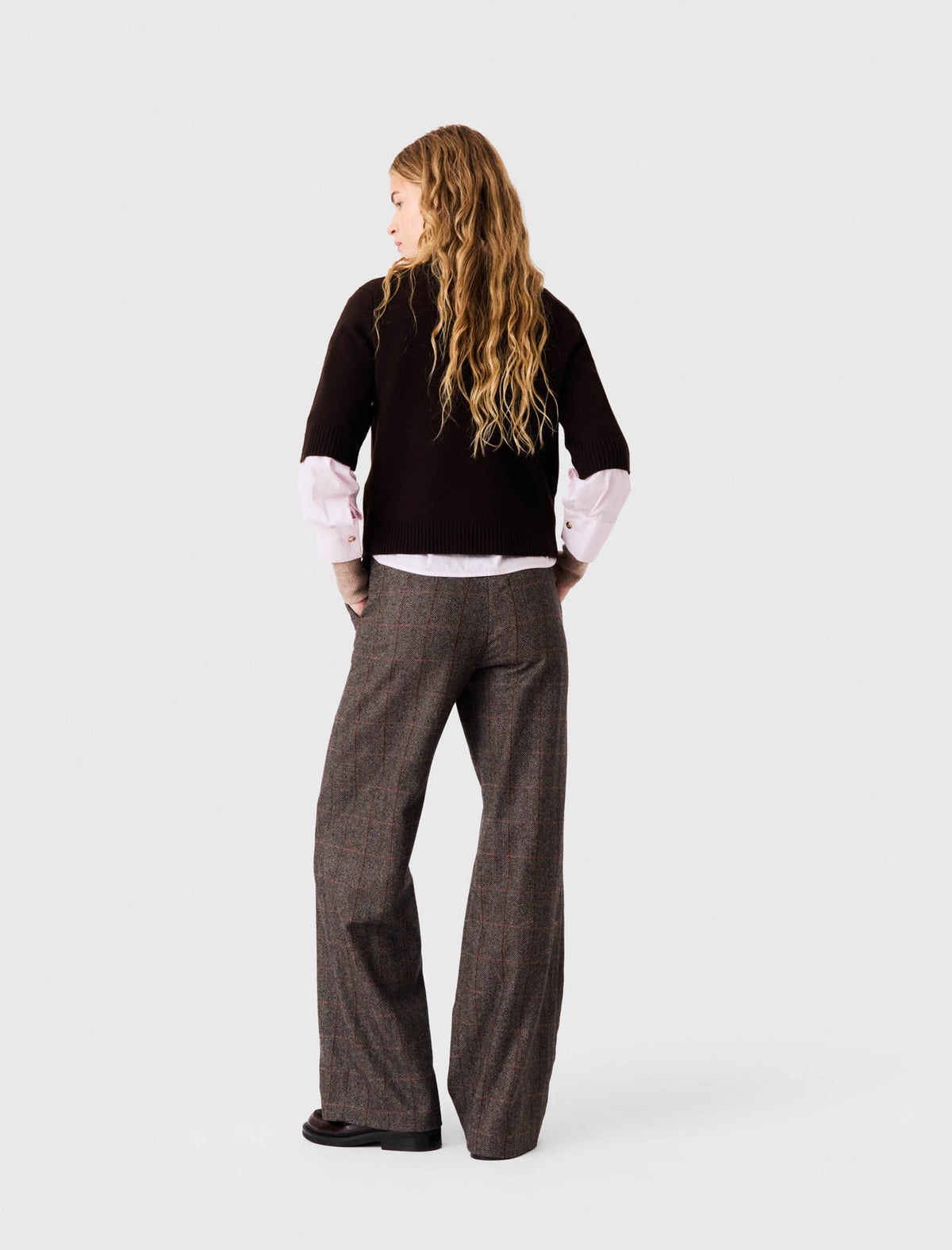 Jumper with floral embroidery Brown