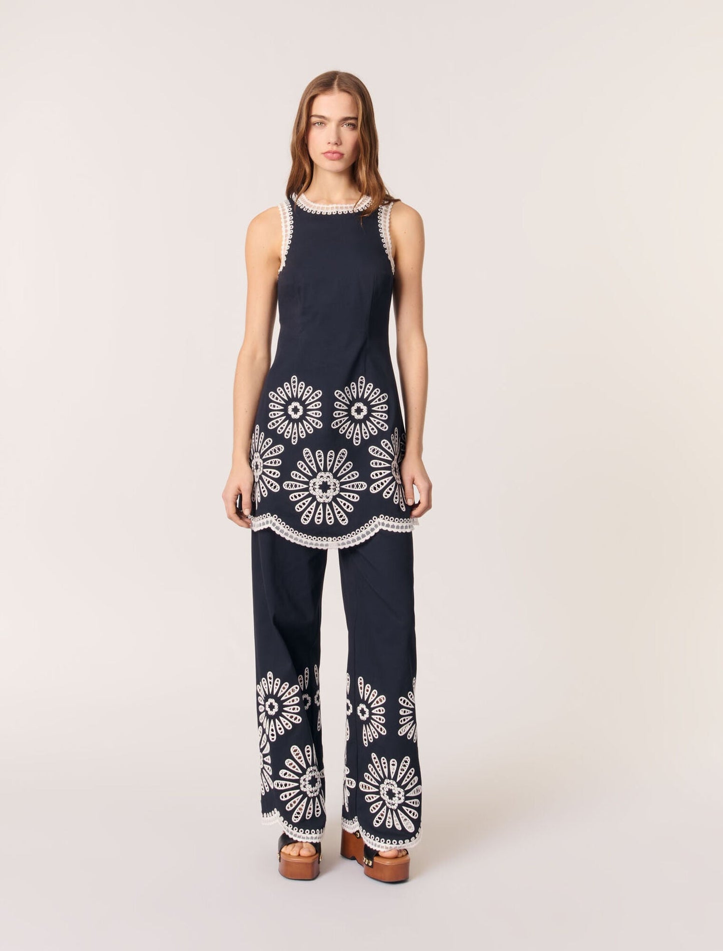 Navy-Short dress with crochet details