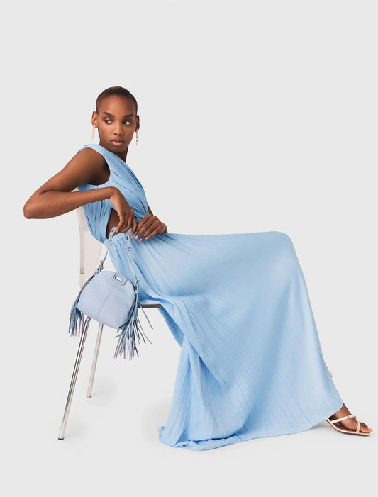 فستان ماكسي بثنيات لون أزرق سماوي