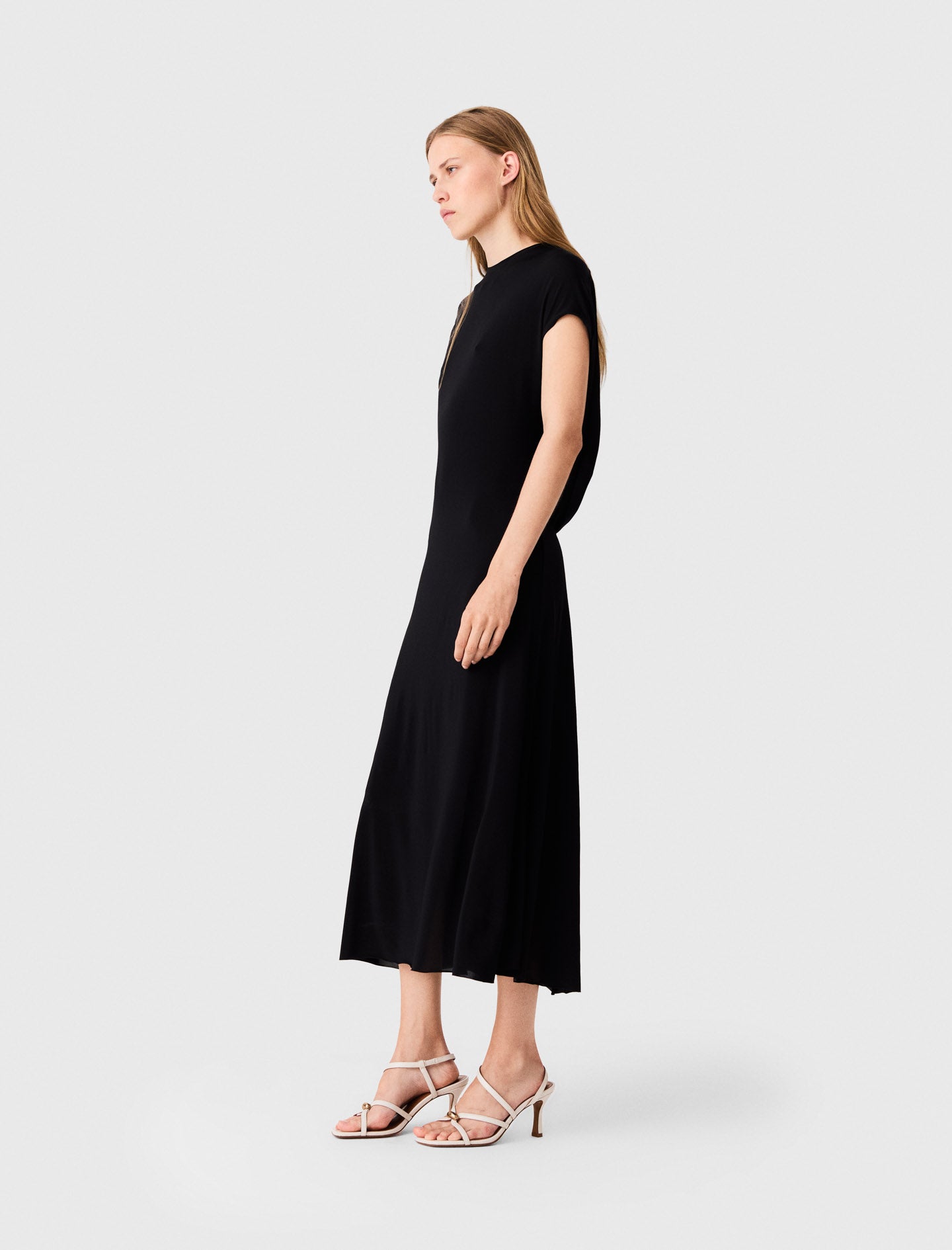 Cowl-back maxi dress Black