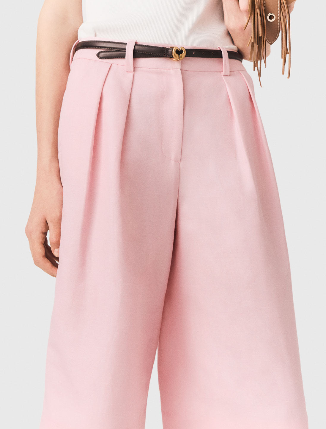 Pleated linen blend Bermuda shorts Pink
