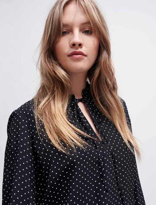 Black   FLOATY TOP