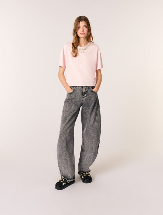 Pink featured T-shirt with jewellery neck
