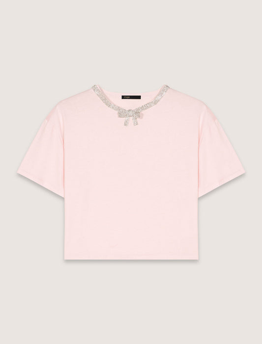 Pink T-shirt with jewellery neck