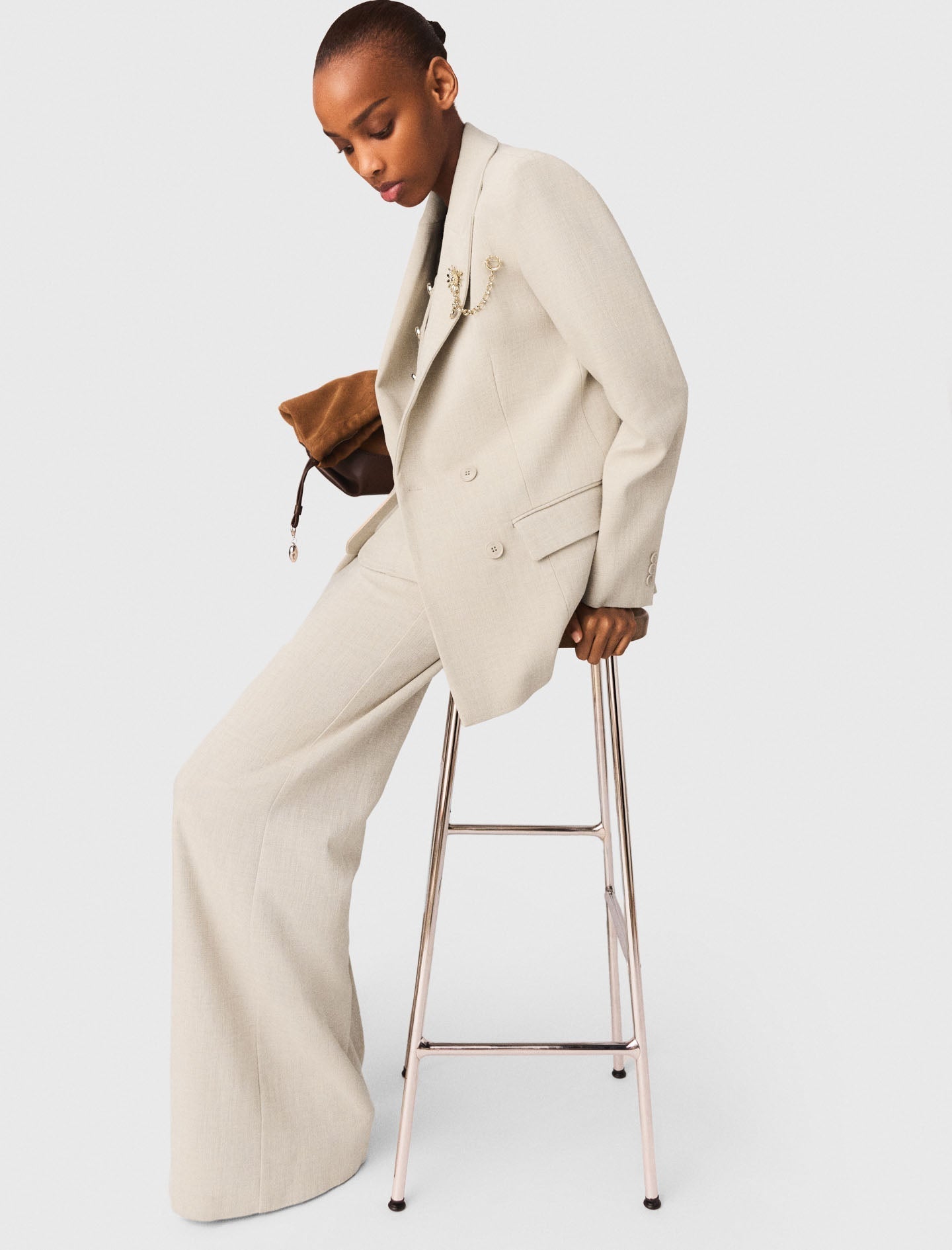 Suit Jacket With Brooch BEIGE